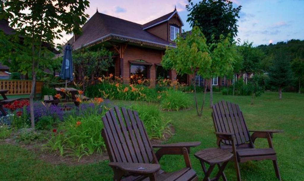 Auberge La Cote D'Or Petite-Riviere-Saint-Francois Bagian luar foto