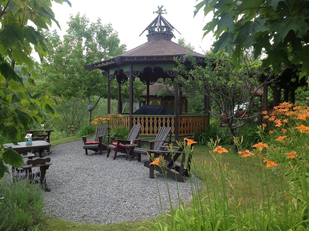Auberge La Cote D'Or Petite-Riviere-Saint-Francois Bagian luar foto