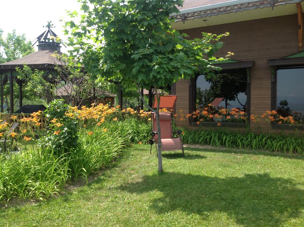 Auberge La Cote D'Or Petite-Riviere-Saint-Francois Bagian luar foto