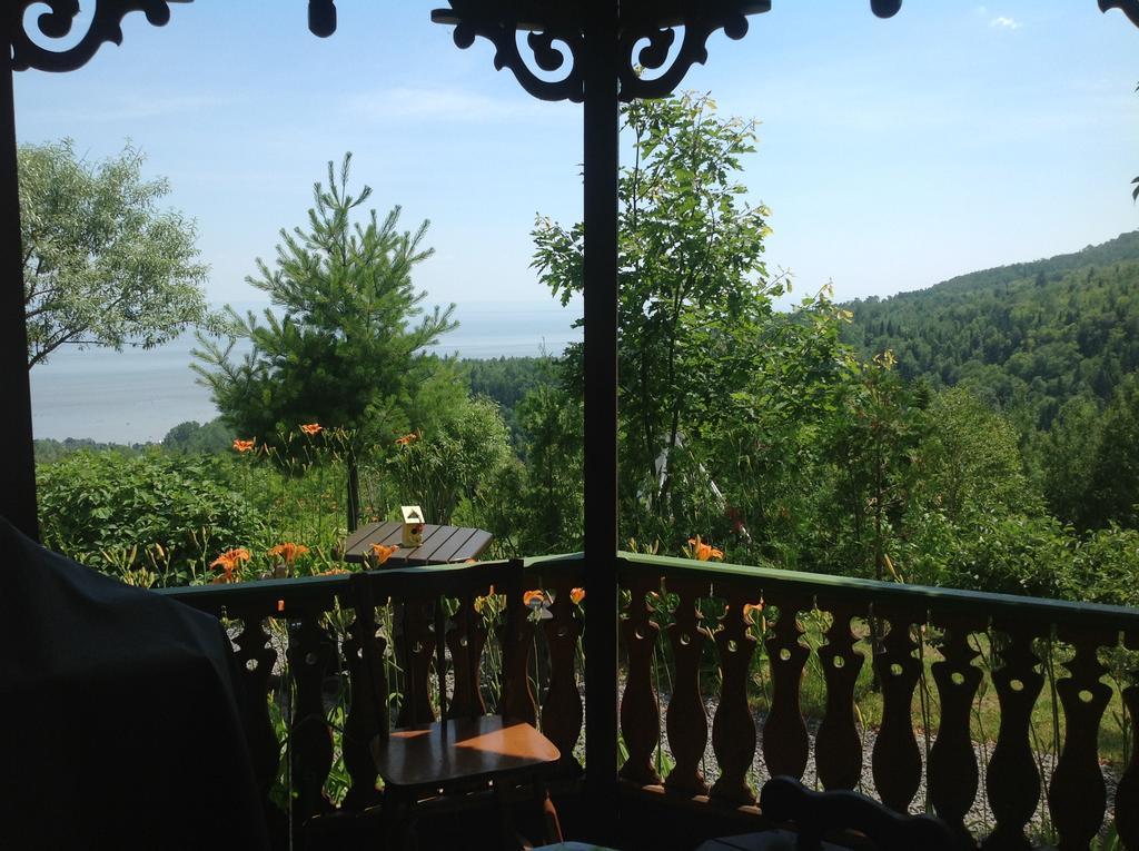Auberge La Cote D'Or Petite-Riviere-Saint-Francois Bagian luar foto