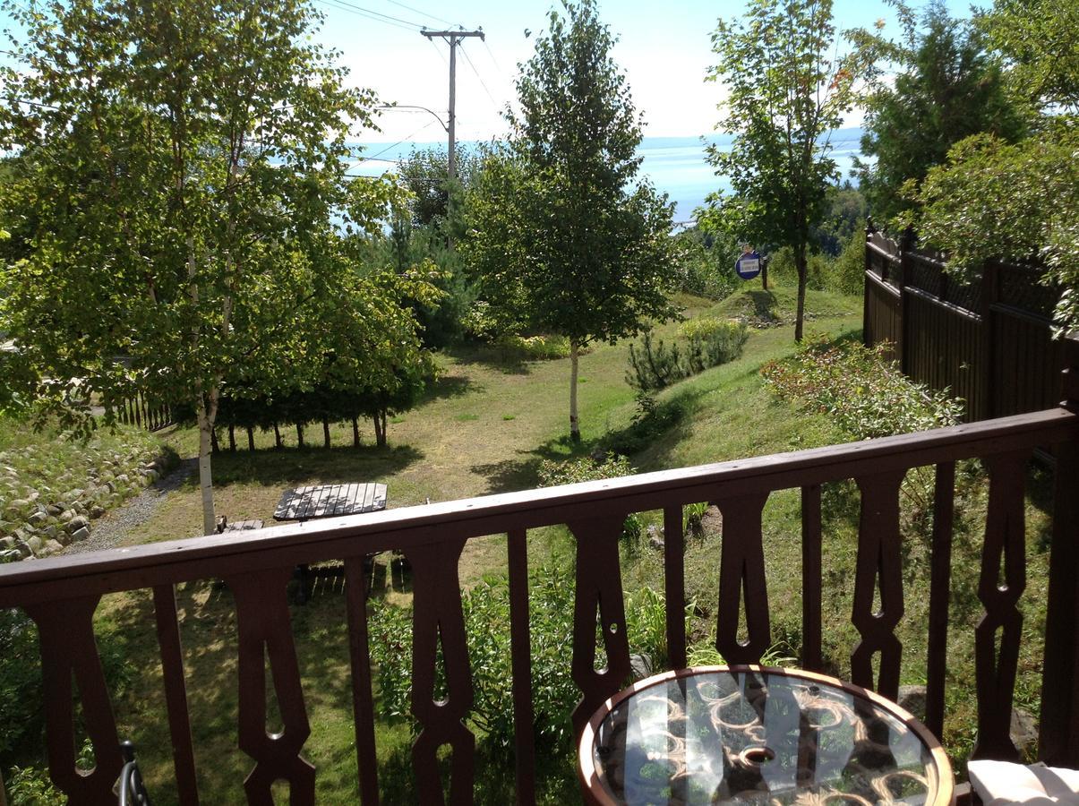 Auberge La Cote D'Or Petite-Riviere-Saint-Francois Bagian luar foto