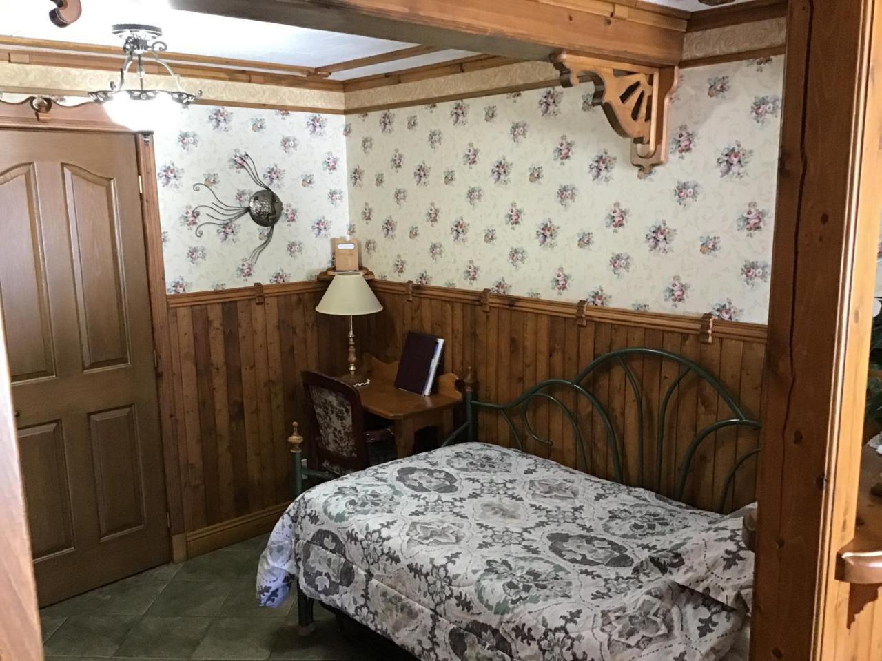 Auberge La Cote D'Or Petite-Riviere-Saint-Francois Bagian luar foto